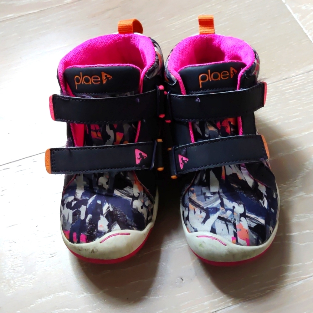 Plae max hightops 10.5